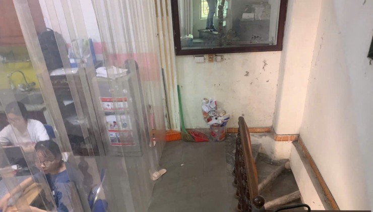 Cho thuê nhà Nguyễn Trãi , Thanh Xuân, 35m X 5 tầng, 4 ngủ + 4 WC 13 Triệu
